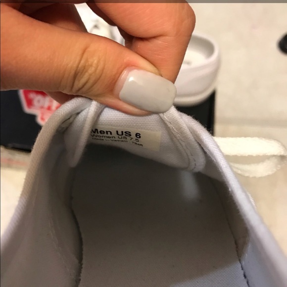 Brand New Classic White Canvas - Picture 4 of 4